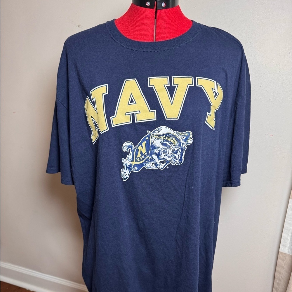 Navy Graphic T-Shirt navy blue size 2XL. Good condition.